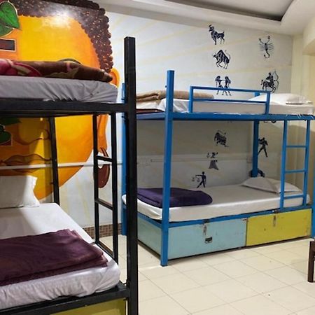 Vagabond Stay Hostel พาราณสี ภายนอก รูปภาพ