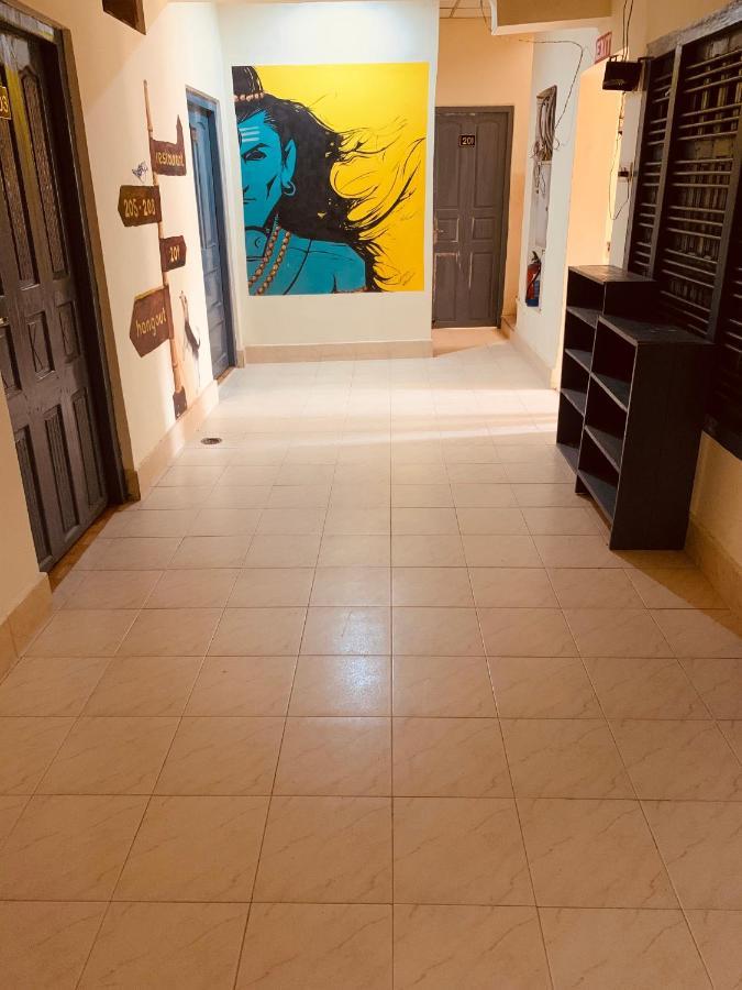 Vagabond Stay Hostel พาราณสี ภายนอก รูปภาพ