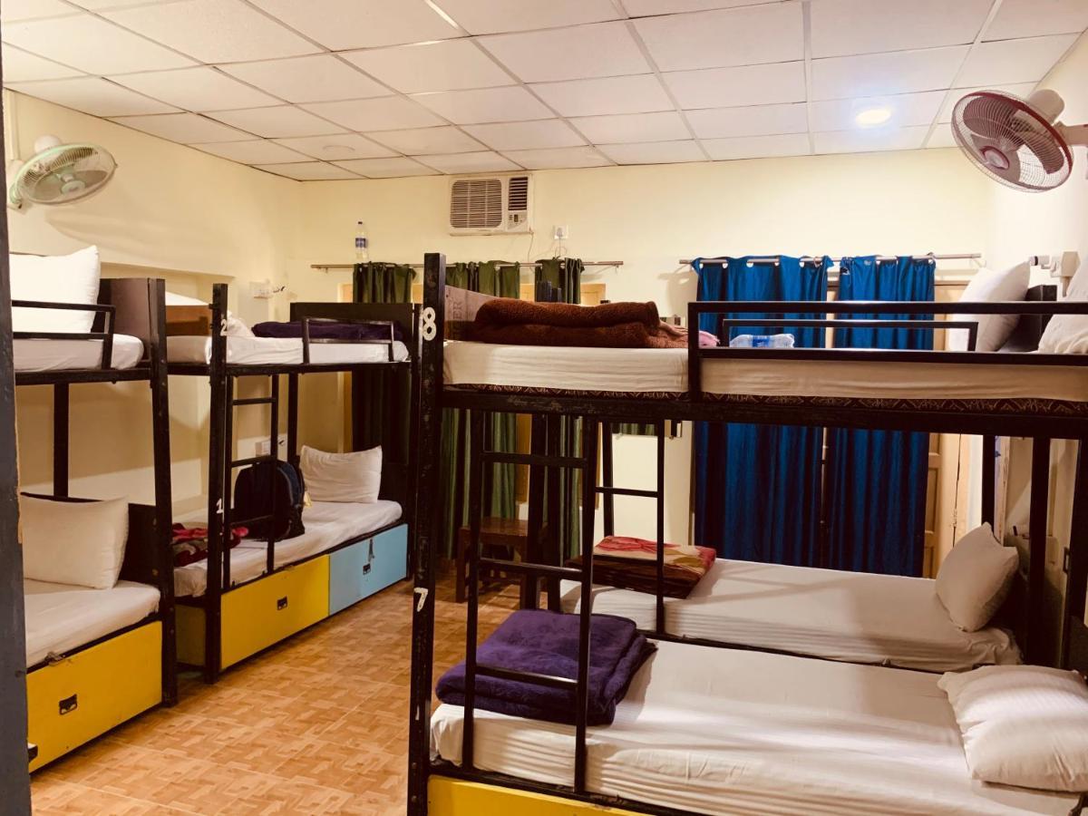 Vagabond Stay Hostel พาราณสี ภายนอก รูปภาพ