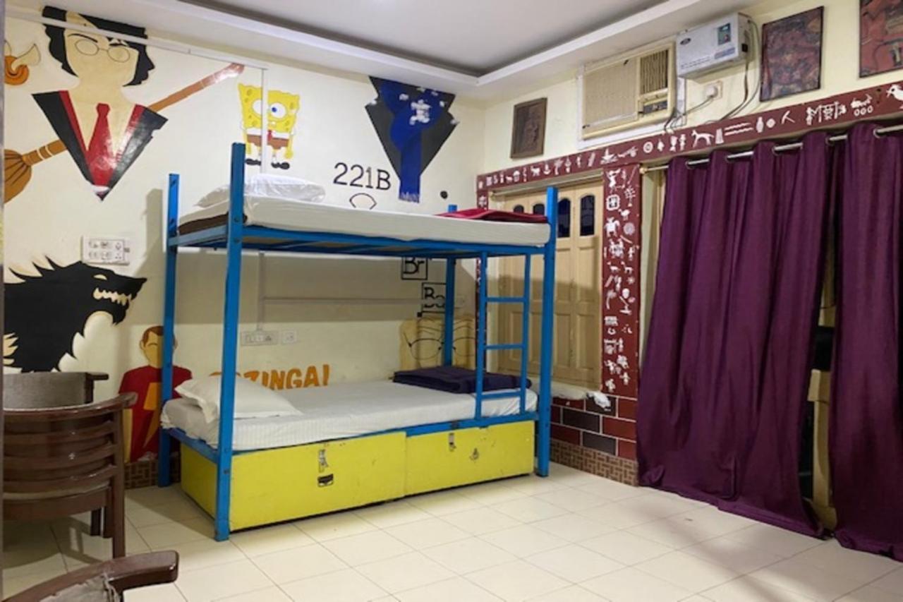 Vagabond Stay Hostel พาราณสี ภายนอก รูปภาพ