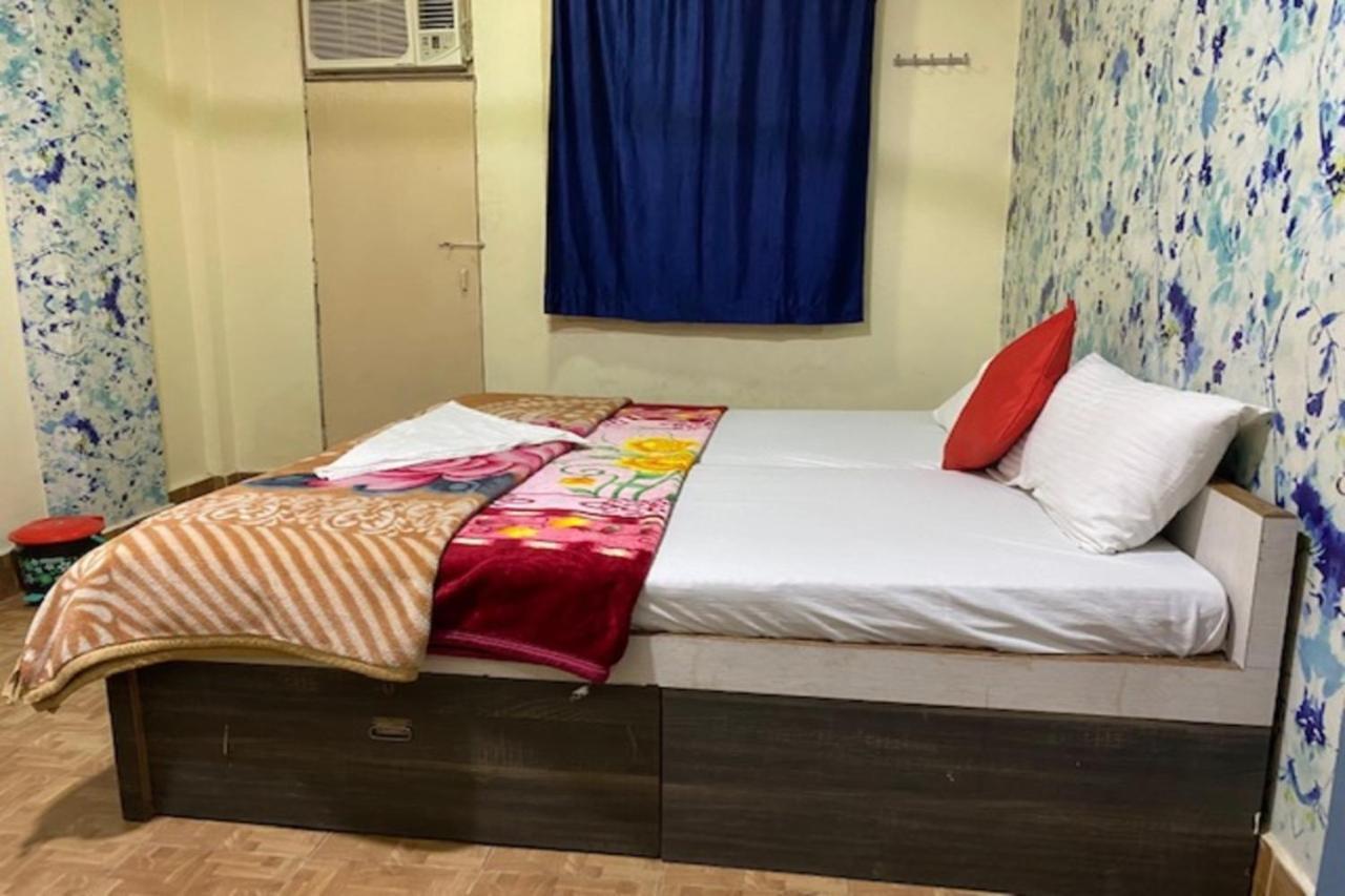Vagabond Stay Hostel พาราณสี ภายนอก รูปภาพ